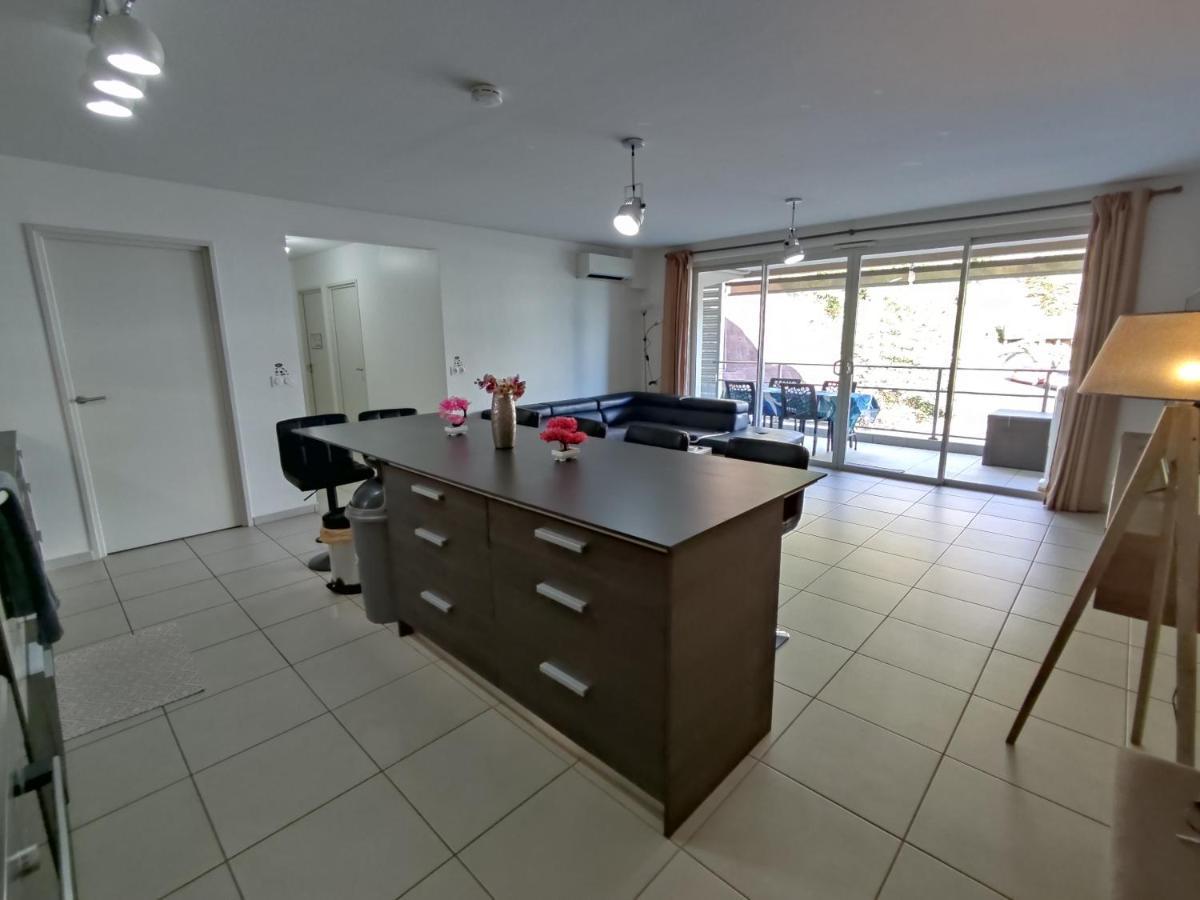 Elegant F3 A La Villa Stencer, Papeete, Calme Climatise Et Spacieux ปาเปเอเต ภายนอก รูปภาพ